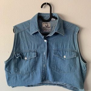 Jean cropped vest with back patch